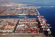 وضعیت ۴ میلیون تن کالا در بنادر/ سرنوشت ۴۵۰ هزار تن ذرت‌ دامی
