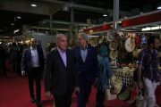 بازدید مدیرعامل بانک کشاورزی از چهارمین نمایشگاه توانمندی های روستاییان وعشایر