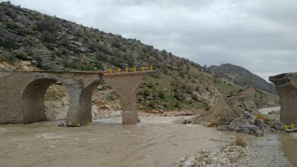 پل دوساله در سیل ریخت، پل ۱۰۰ ساله نه! پل دوساله در سیل ریخت، پل ۱۰۰ ساله نه!
