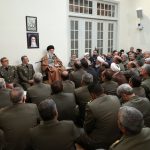 دست برادری ارتش و سپاه حرکتی زیبا پس از حرکت زشت آمریکایی‌ها بود