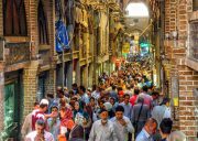 آغاز ضدعفونی بازار بزرگ تهران/ضدعفونی پاساژها و مراکز خرید با درخواست هیات امنا