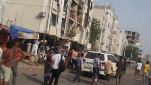 عملیات مشترک پهپادی و موشکی انصارالله به پادگان الجلاء در عدن عملیات مشترک پهپادی و موشکی انصارالله به پادگان الجلاء در عدن