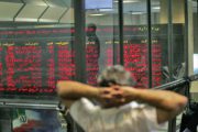 18 نماد بورسی در لیست توقف