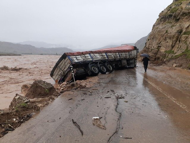 آخرین اخبار سیل در ۱۳ استان/۳۰ روستای شهرستان ریگان در محاصره سیل