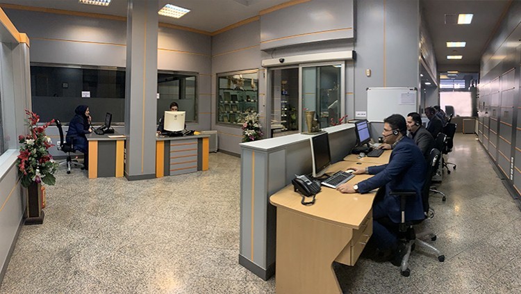 در راستای کاهش ترددهای غیرضروری؛ پاسخگویی شبانه‌روزی مرکز ارتباط با مشتریان بانک‌پاسارگاد به هم‌وطنان