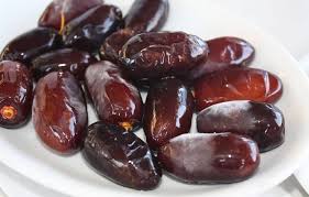 در مصرف خرما افراط نکنید / از دیابت تا مشکلات گوارشی در مصرف خرما افراط نکنید / از دیابت تا مشکلات گوارشی