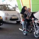 بررسی صدور گواهینامه موتورسیکلت برای زنان