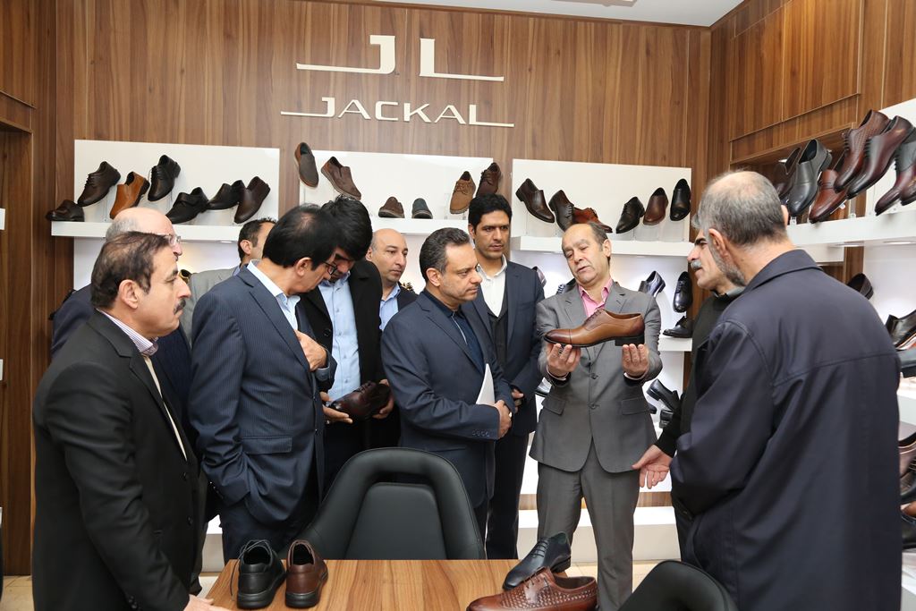 ۱۰۰ میلیارد ریال تسهیلات به تولید کنندگان کفش دست‌دوز پرداخت می شود