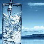 فواید نوشیدن آب کافی برای بدن انسان چیست؟! + اینفوگرافی