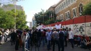 ضربان بحران در لبنان/مشکلات سیاسی و اقتصادی مردم را به خیابان‌ها ریخت