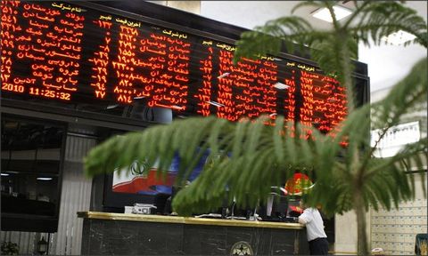 افزایش 1500 واحدی نماگر تالار شیشه ای افزایش 1500 واحدی نماگر تالار شیشه ای