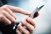 وقتی نمایشگر تلفن هوشمند از کار می‌افتد،چه کار کنیم؟