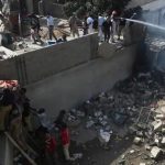 آخرین اخبار در باره حادثه سقوط هواپیما در پاکستان/ تعداد جانباختگان به 90 تن رسید