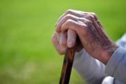 بررسی تغییرات طبیعی در سالمندان