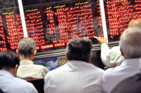 بی تفاوتی معامله گران بازار سهام نسبت به تحریم سپاه بی تفاوتی معامله گران بازار سهام نسبت به تحریم سپاه