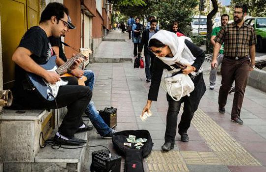 گروههای موسیقی خیابانی باید مجوز داشته باشند گروههای موسیقی خیابانی باید مجوز داشته باشند