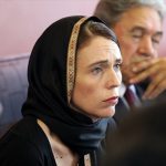 تسلیت نخست وزیر نیوزیلند با پوشش اسلامی