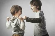 ویژگی‌های کودکان بیش فعال
