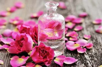 خواص درمانی باورنکردنی گلاب برای چشم خواص درمانی باورنکردنی گلاب برای چشم